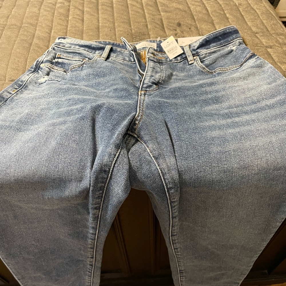 Loft curvy high waist ankle jeans from loft. 12/31 EUC tags have been removed.
